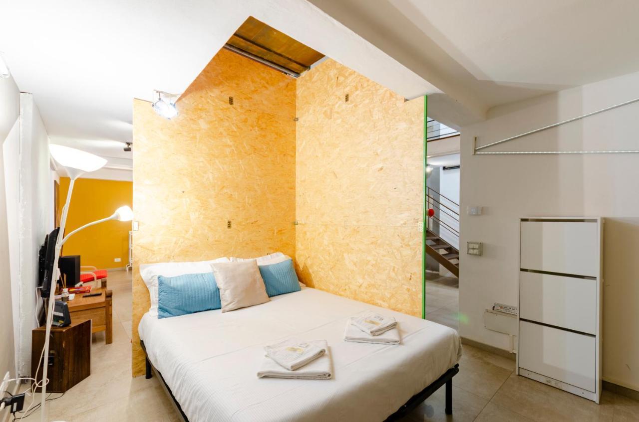 Apartamento Joivy Vibrant Open-Plan Apt For 6 In Historic Centre Génova Exterior foto